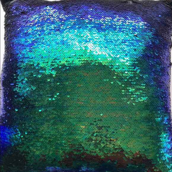 Sequin Pillow - Picture 1 of 3